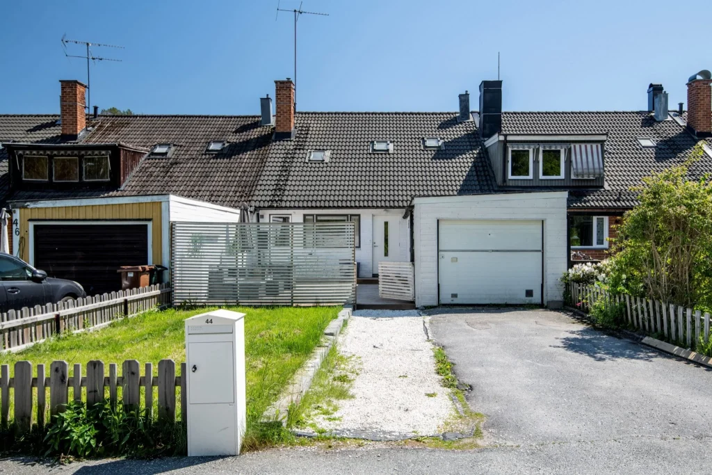 31. Tillbyggnad takterrass garage Upplands Vasby Odenslunda 2048x1365